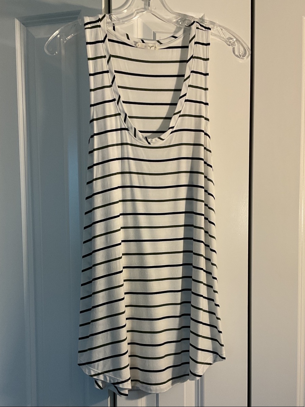 Women's White & Black Striped Scoop Tank Top